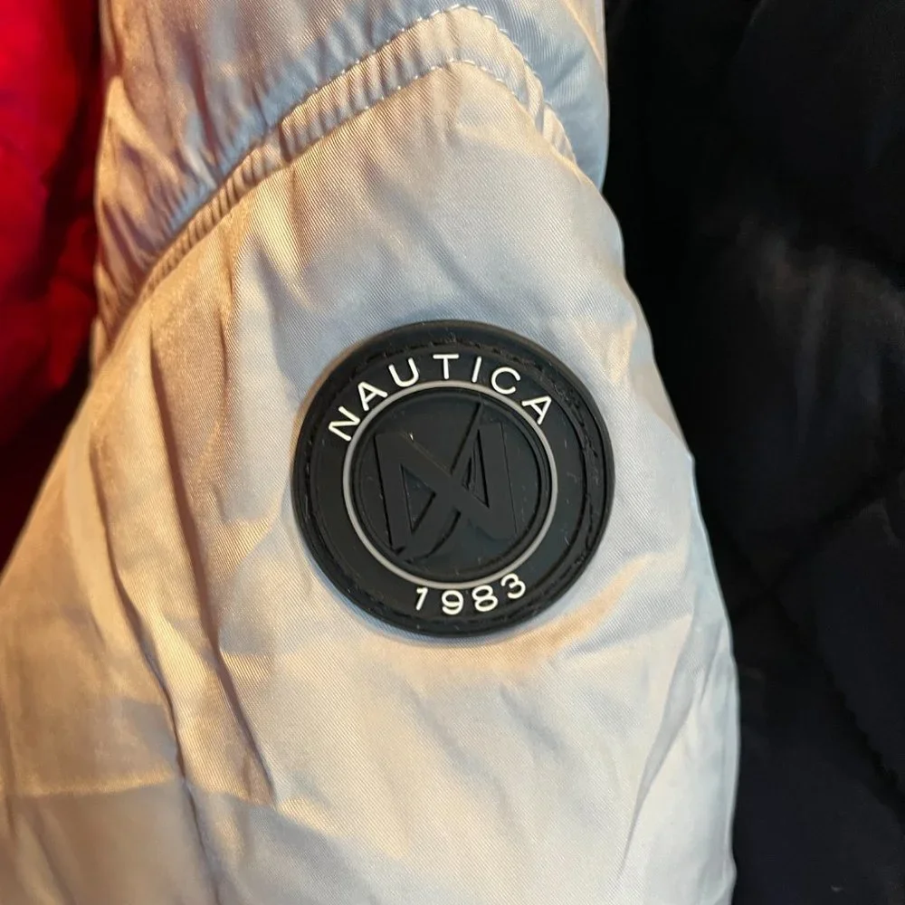 NAUTICA || Women's Gray Silver Removable Hooded Fur Trim Puffer Jacket - Size L - Picture 7 of 10